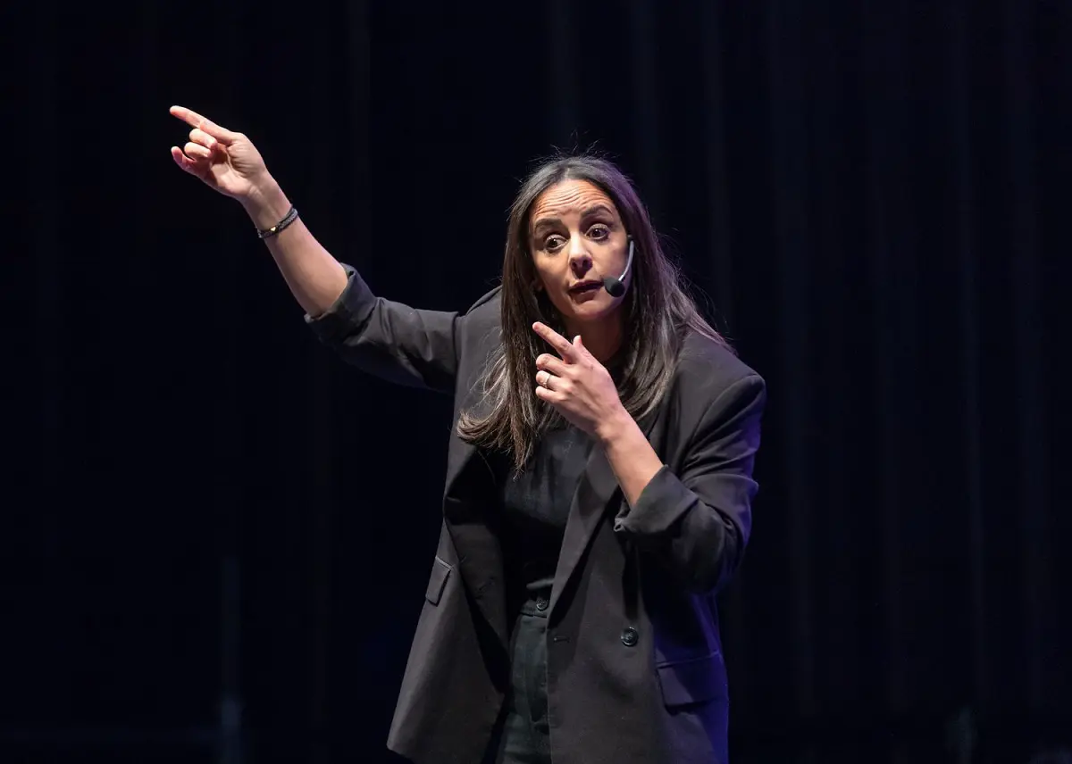 « On a passé de merveilleuses vacances en Algérie », Houria les Yeux Verts