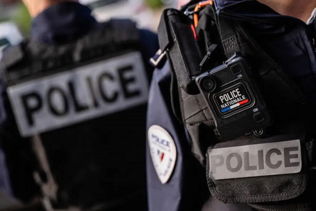 Vaste trafic de faux papiers en France : cinq Algériens mis en examen