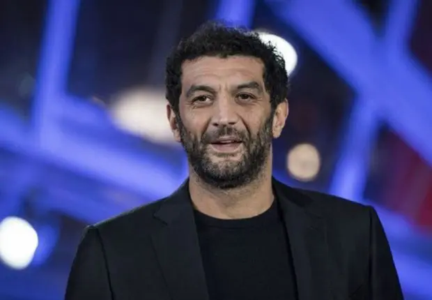 Ayant quitté l&rsquo;Algérie, Ramzy Bedia raconte le sacrifice de sa famille pour s’intégrer en France