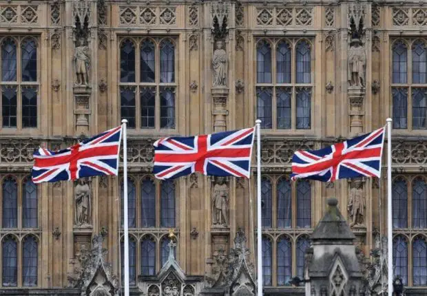 Le Royaume-Uni met fin au regroupement familial pour les étudiants étrangers