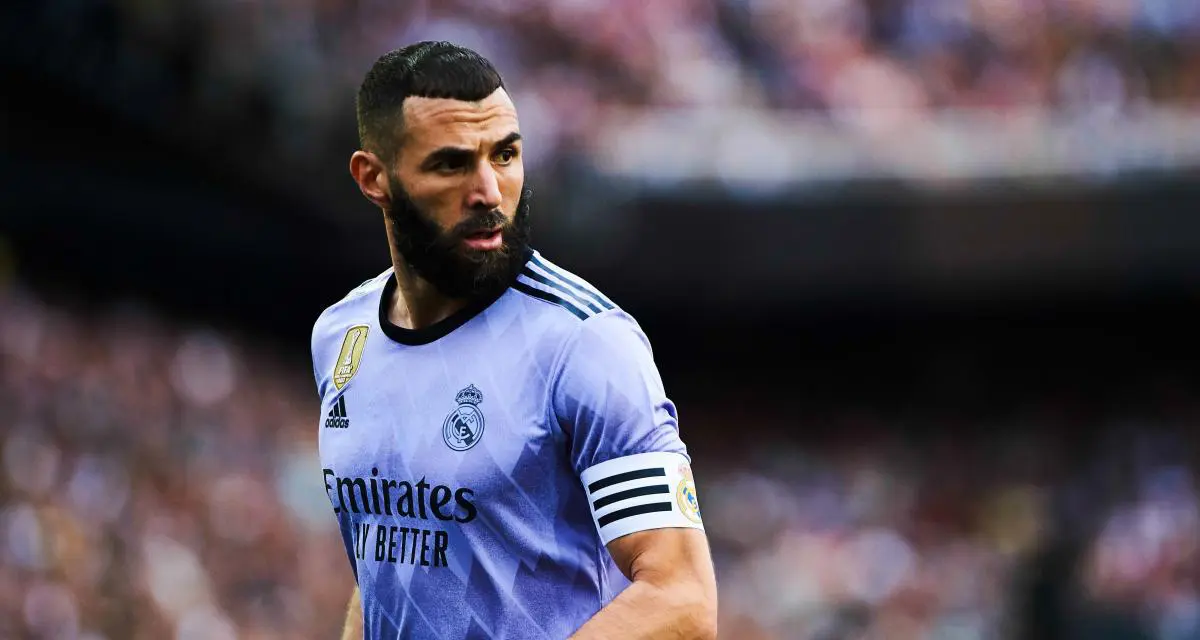 Annoncé partant du Real Madrid, Benzema crée la surprise