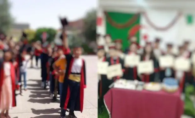 Enfants habillés en universitaires, une nouvelle mode pour célébrer des acquis