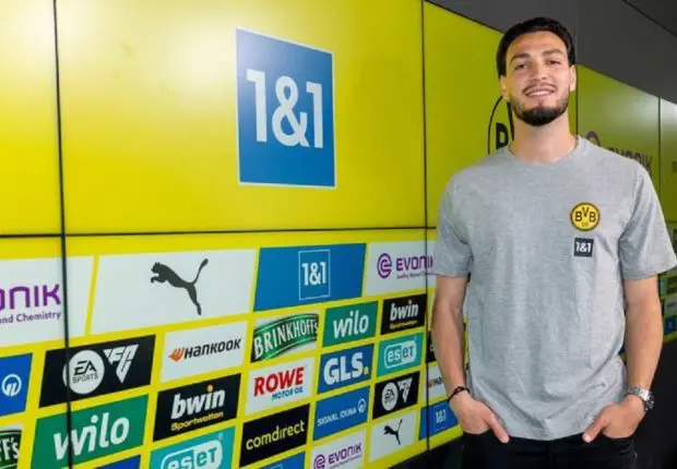 Allemagne : c’est officiel, Bensebaini rejoint le Borussia Dortmund
