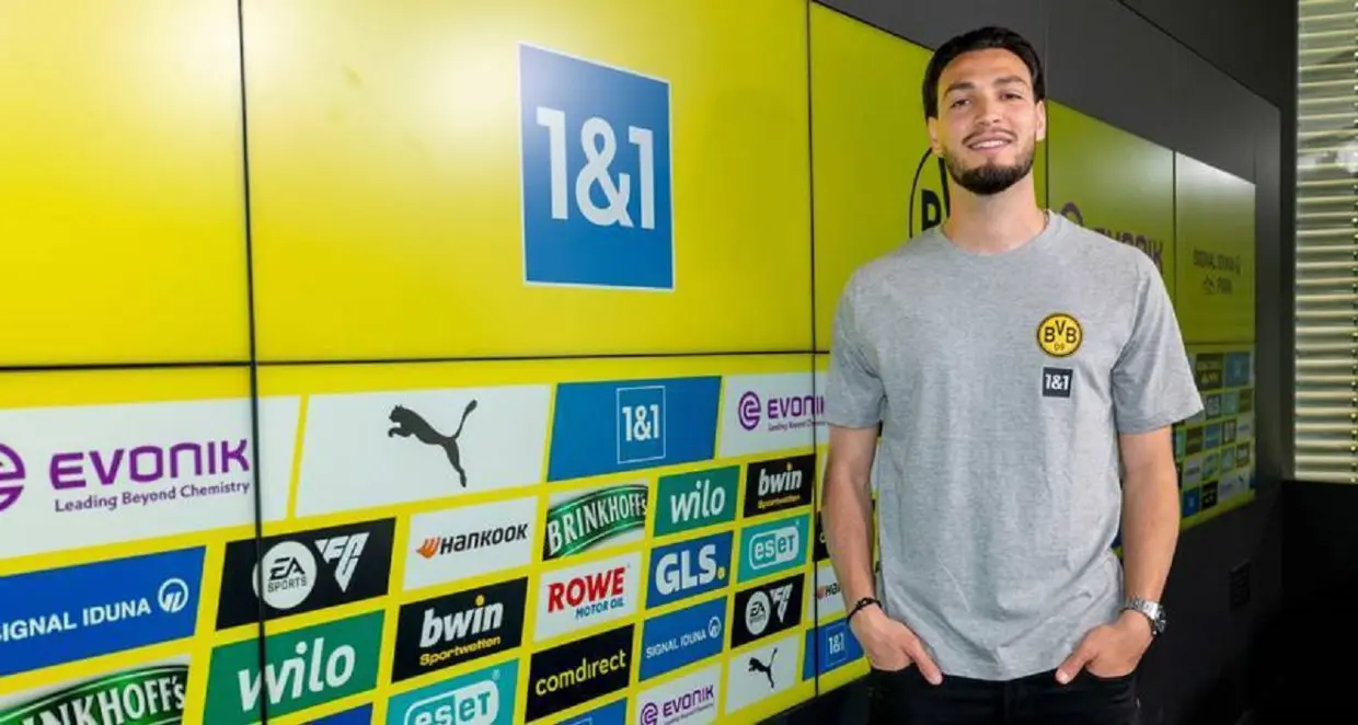 Allemagne : c’est officiel, Bensebaini rejoint le Borussia Dortmund