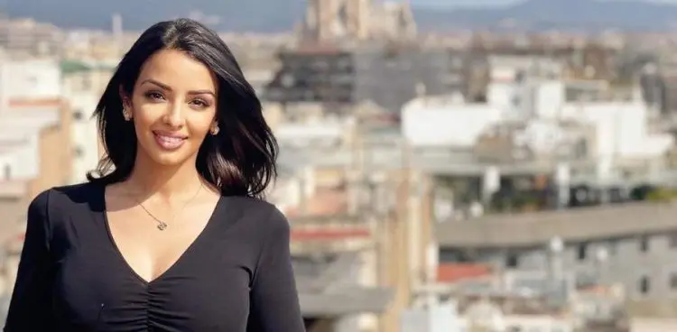 D’origine algérienne, la femme d’un ancien joueur français lui déclare la guerre