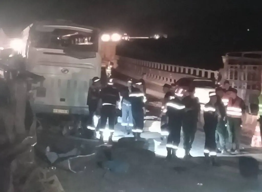 08 décès dans un accident de la circulation à Bordj Bou Arreridj, le conducteur d’un bus arrêté