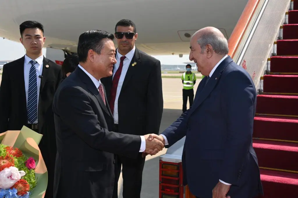 Arrivée de Tebboune à Pékin : les relations économiques Algérie-Chine au cœur de la visite
