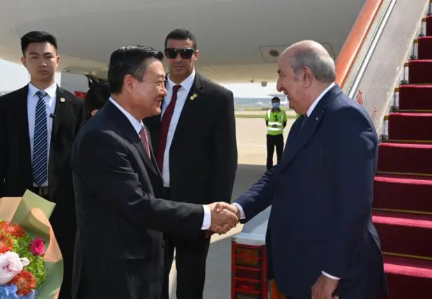 Arrivée de Tebboune à Pékin : les relations économiques Algérie-Chine au cœur de la visite