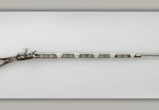 L’ambassade d’Algérie à Berne (Suisse) récupère un fusil du 19e siècle