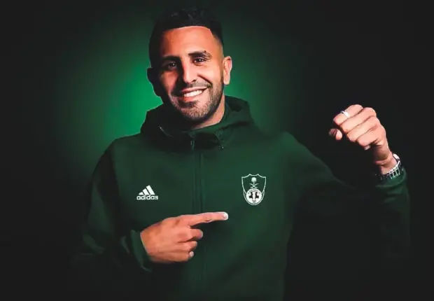 Une vidéo de Mahrez dans l’hôtel d’Al Ahli fuite et devient virale