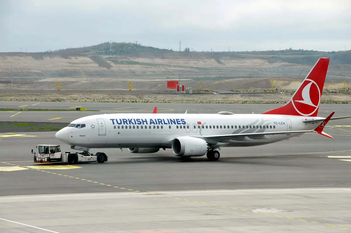 Un avion de Turkish Airlines atterrit d’urgence à Alger suite à un cas de suicide
