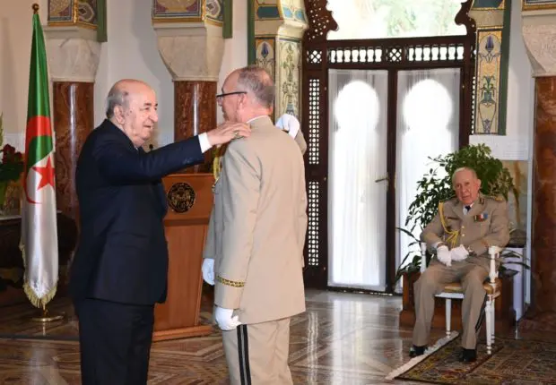 5 juillet 2023 : Tebboune remet des grades et des médailles aux officiers de l’ANP