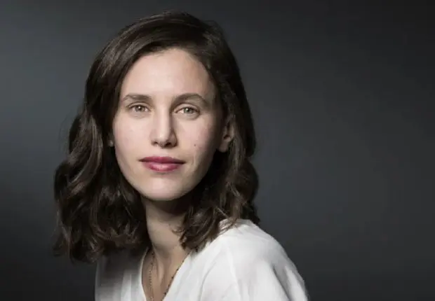 L’écrivaine algérienne Kaouther Adimi remporte l’Algue d’Or en France