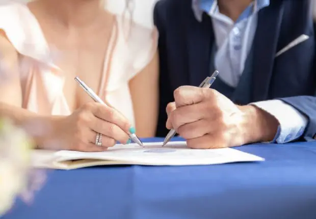 Un maire français refuse catégoriquement de marier un Algérien sous OQTF