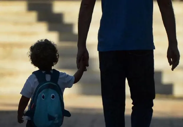 Un père de famille kidnappe ses 3 enfants en France pour s’enfuir avec eux en Algérie