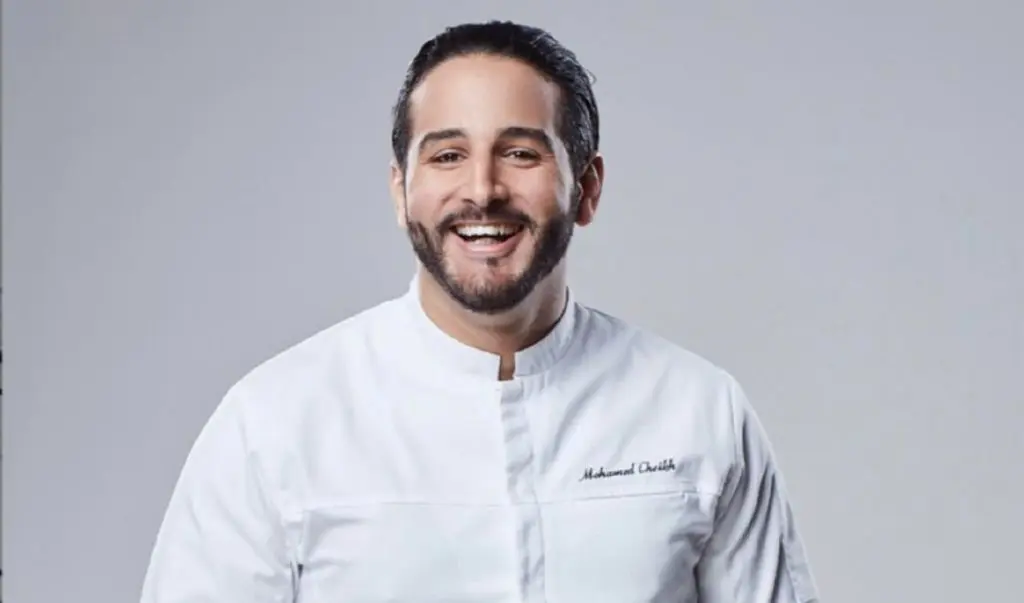 Le chef Mohamed Cheikh cuisine pour les voyageurs de la classe Business de cette compagnie aérienne