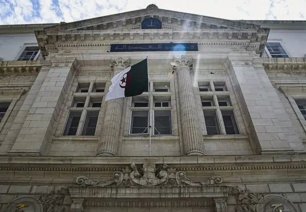 Incendies en Algérie : 12 accusés placés en détention provisoire