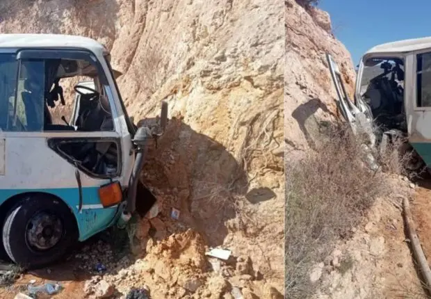 Accidents de la route en Algérie : un minibus heurte un rocher et fait 46 blessés (vidéo)