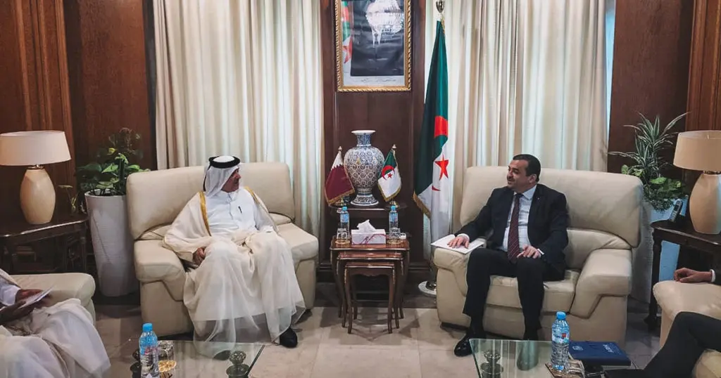 Le Qatar va construire un nouveau complexe pétrochimique en Algérie