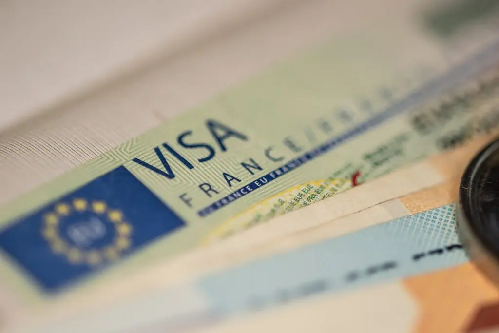 Étudier en France pour Algériens : voici comment préparer sa demande de visa long séjour