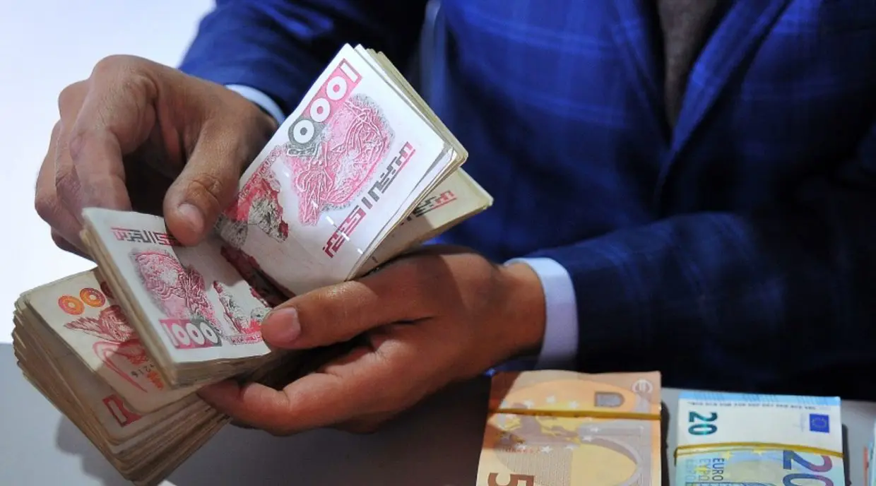 Cours de change du dinar algérien en Banque et au marché parallèle ce dimanche 6 août