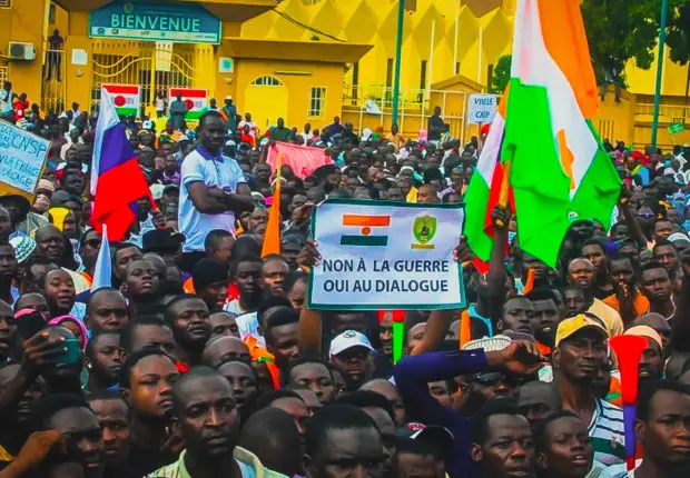Crise au Niger : Tebboune dépêche un haut responsable de l’État à Niamey