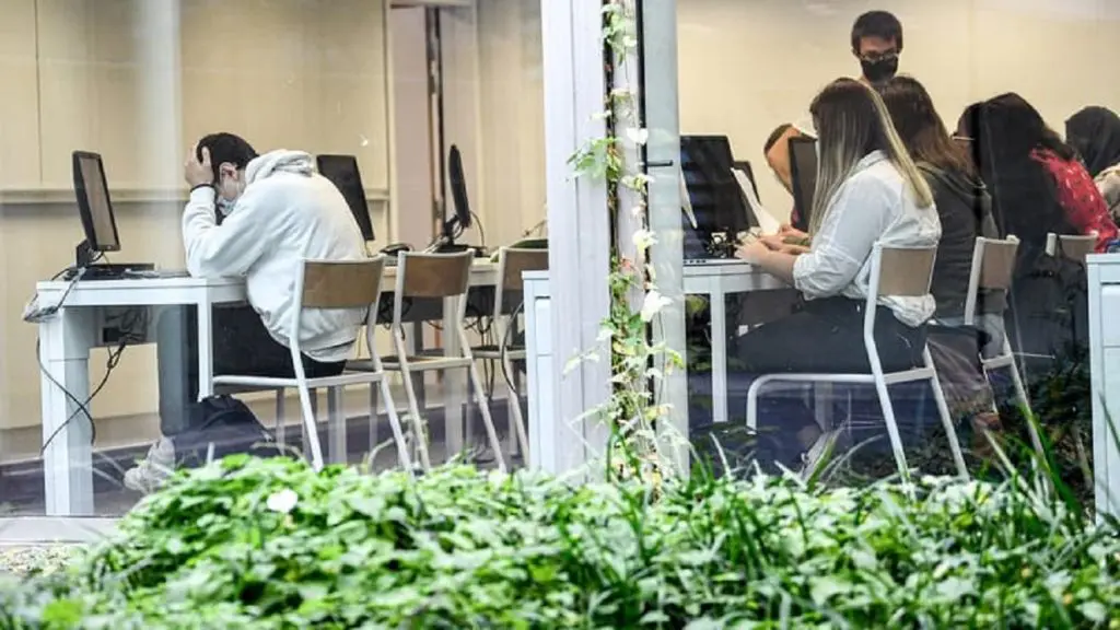 Étudiants algériens en France : le coût de la rentrée universitaire atteint un nouveau record