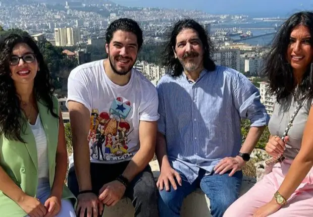 L’artiste Tarek Alarabi Tourgane annonce le report du concert prévu à Oran