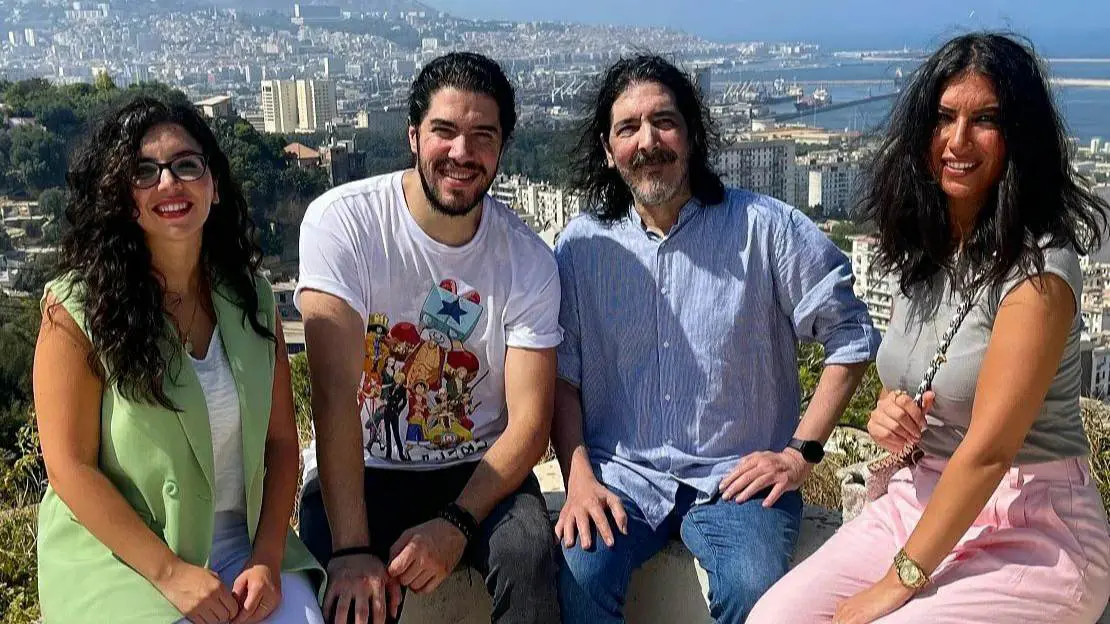 L’artiste Tarek Alarabi Tourgane annonce le report du concert prévu à Oran