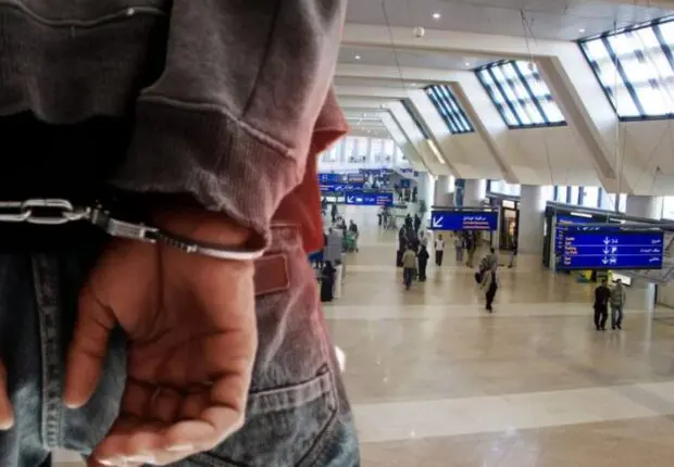 Il déchire le passeport d&rsquo;un voyageur, un agent de l&rsquo;aéroport d&rsquo;Alger lourdement condamné