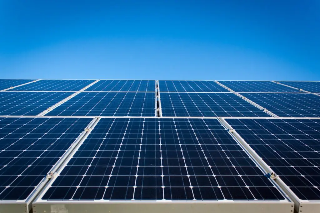 1er village en Algérie alimenté à 100 % par l’énergie solaire : on connaît les détails du projet