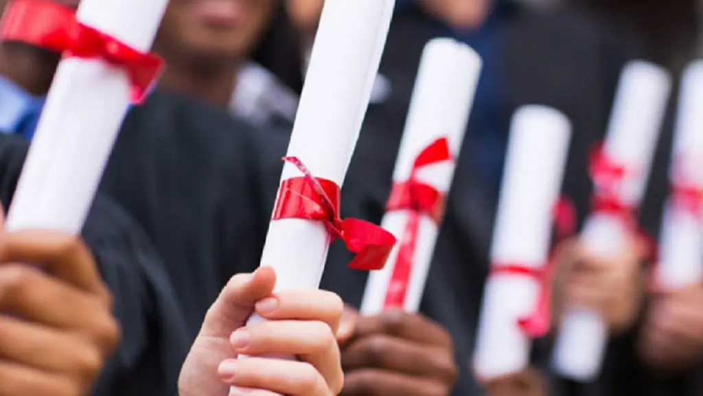 Bourses d’études pour Algériens : l’ambassade US lance le programme Tomorrow’s Leaders