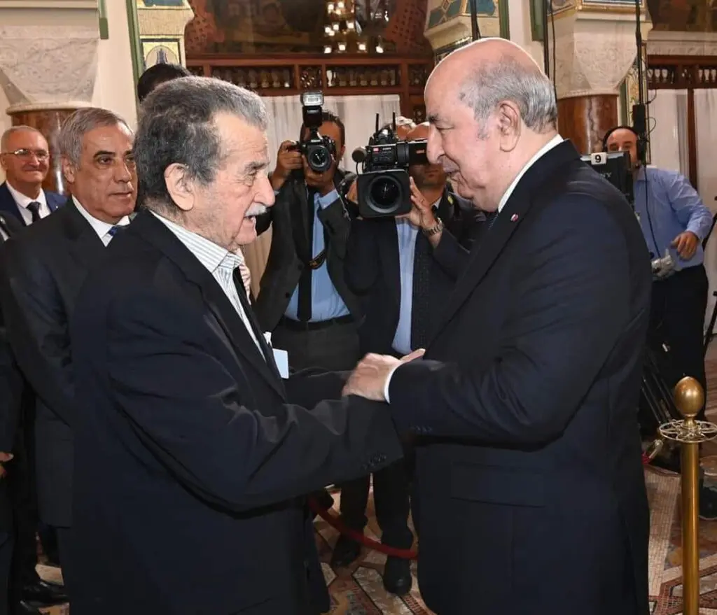 Décès du moudjahid et commandant de la Wilaya IV, colonel Youcef Khatib : condoléances de Tebboune
