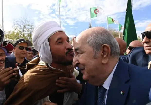Bain de foule pour Tebboune lors de sa visite à Djelfa (Vidéo)