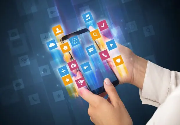 Un lycéen d&rsquo;Adrar développe une application pour suivre la scolarité des élèves