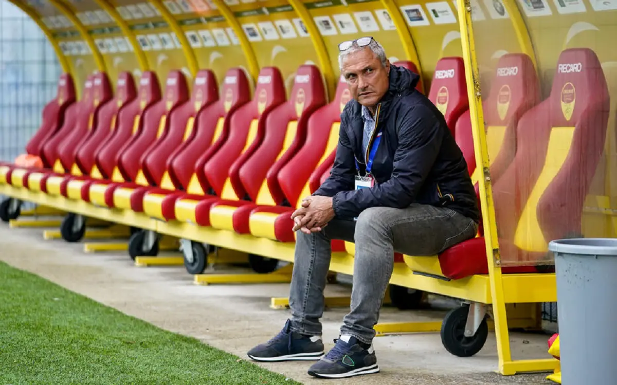 L’ex-entraineur du MC Alger, Casoni, au cœur d’un scandale raciste en France