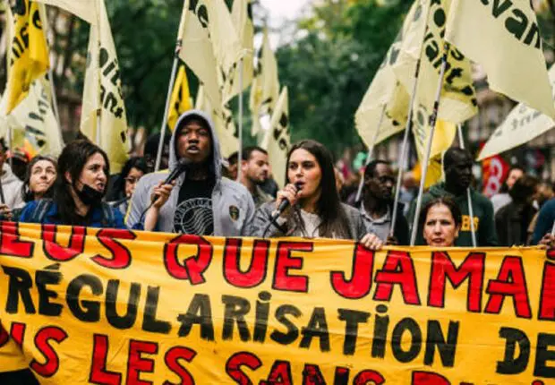 Nouvelle loi d’immigration : plus de 800 travailleurs sans papiers en grève en France