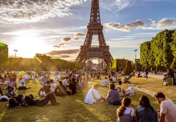 Étudier à l’étranger pour Algériens : voici les meilleures villes françaises pour 2024