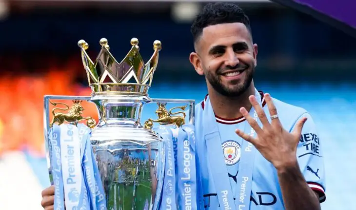 Riyad Mahrez : l'étoile algérienne qui brille sur le football mondial Riyad Mahrez : l'étoile algérienne qui brille sur le football mondial