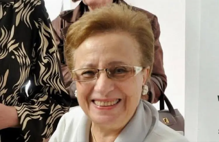 L’intellectuelle algérienne Zhour Ouinissi honorée par une fondation koweitienne à Alger