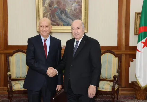 Le président Tebboune reçoit Benmbarek, le nouveau SG du FLN