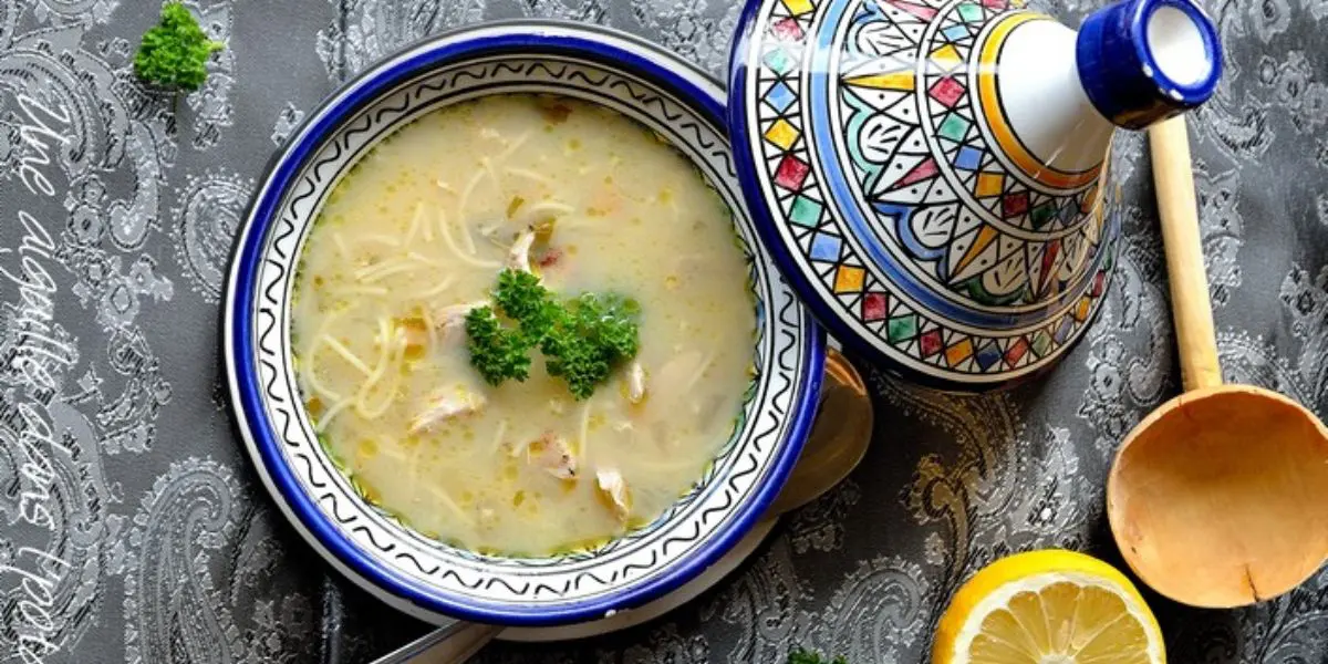 La chorba beïda dans le TOP 20 mondial des meilleures soupes avec viande (TasteAtlas)