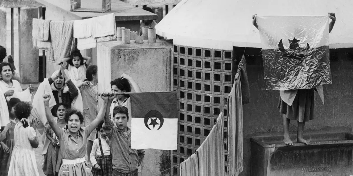 Histoire coloniale d’Algérie : 1ʳᵉ réunion de la Commission mixte sur le sol algérien