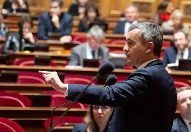 France : la nouvelle loi d’immigration rejetée sans débat par les députés