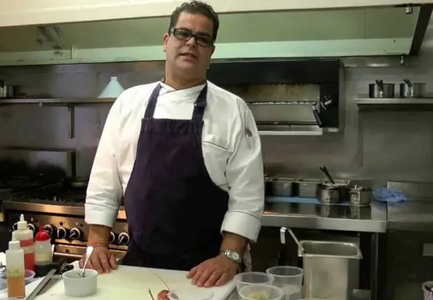 Australie : le célèbre chef algérien Pierre Khodja révèle pourquoi il a changé son prénom