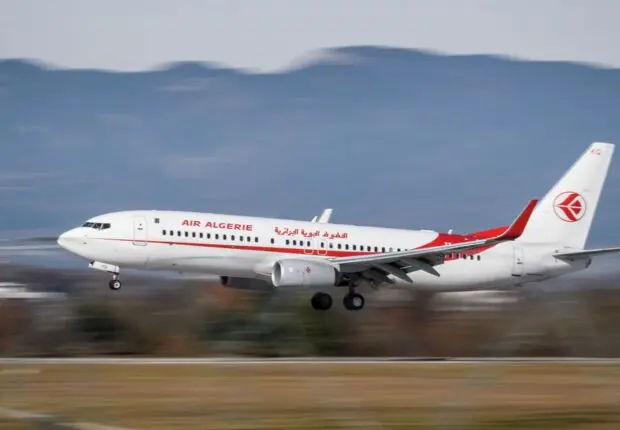Aéroport d’Alger : l’impressionnante manœuvre d’un Boeing pour interrompre le décollage