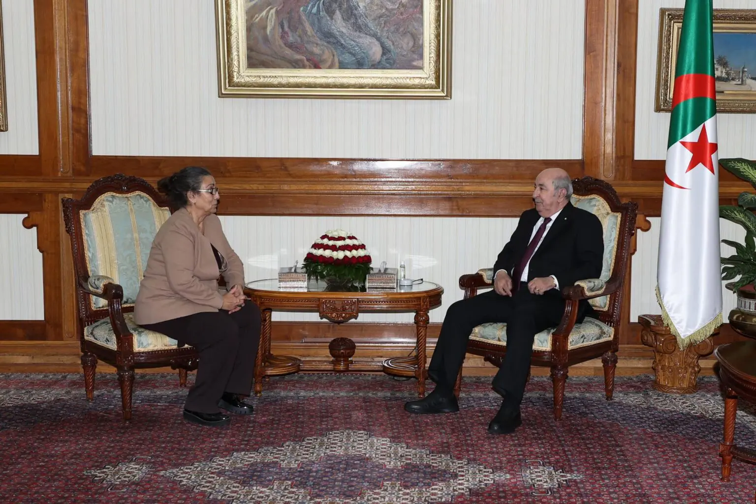 Tebboune reçoit la SG du PT, Hanoune : Gaza et la sécurité de l’Algérie au menu