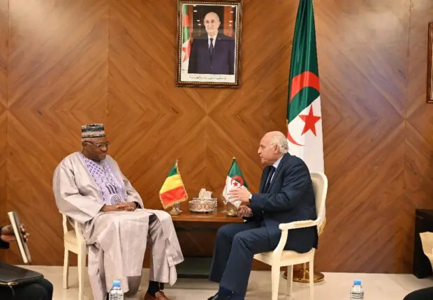 Attaf convoque l&rsquo;ambassadeur malien, alors que le Mali convoque l’ambassadeur algérien