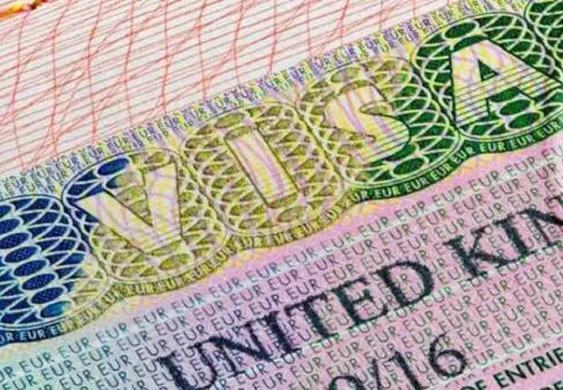 Le Royaume-Uni durcit les conditions d&rsquo;obtention des visas de travail