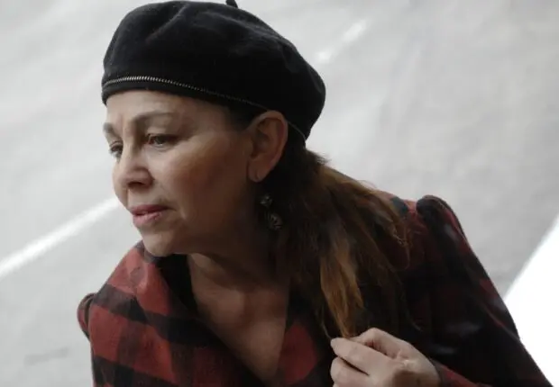 L’artiste algérienne Samta Benyahia lauréate du prestigieux prix Matsutani 2023